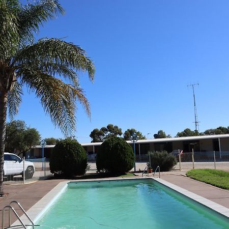 Capri Motel Balranald Exterior foto