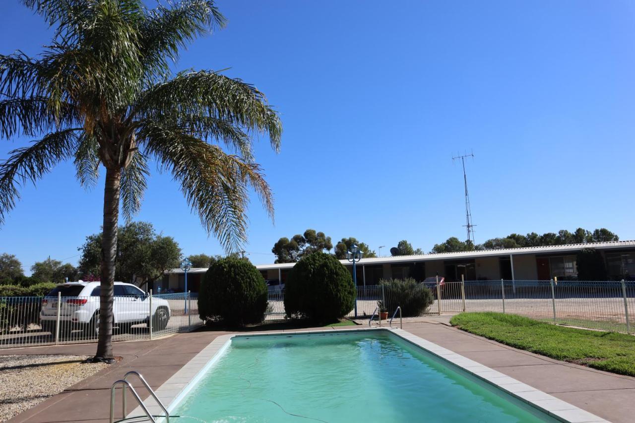 Capri Motel Balranald Exterior foto