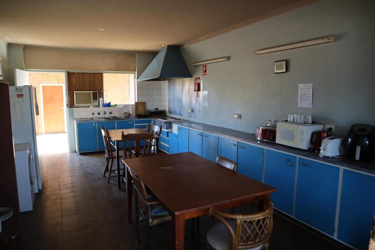 Capri Motel Balranald Exterior foto